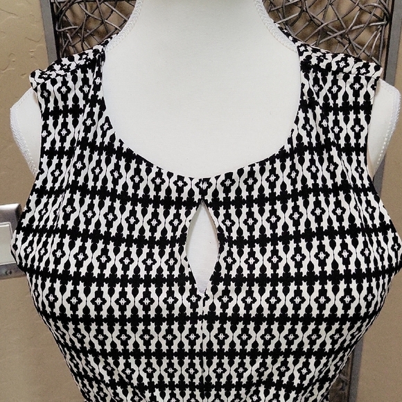 Soma Black and White Geometric Patterned Dress - Picture 3 of 4